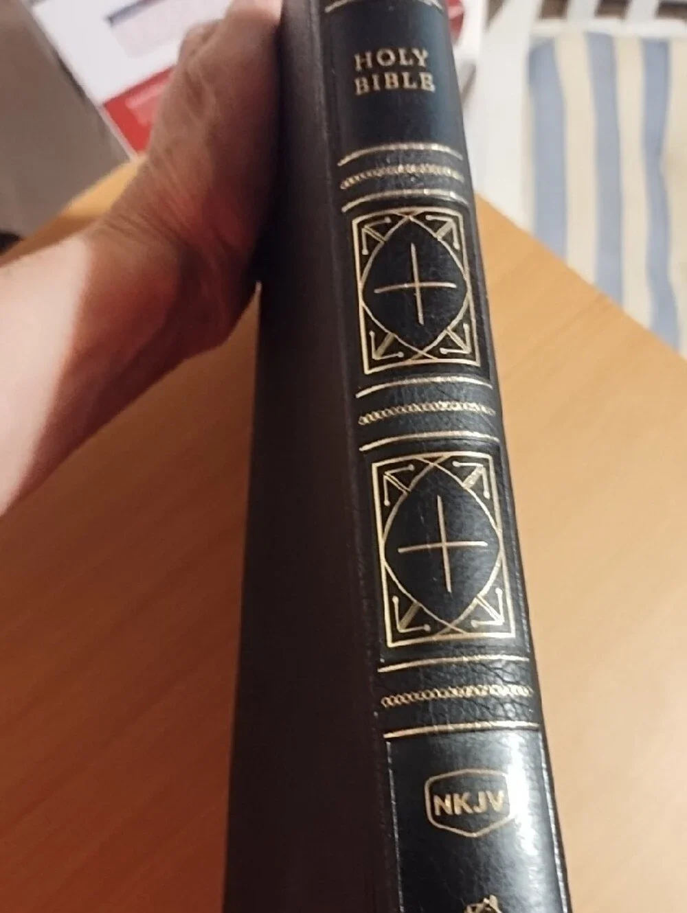 NKJV Giant Print Thinline Bible - Black New, Soft Leather.
